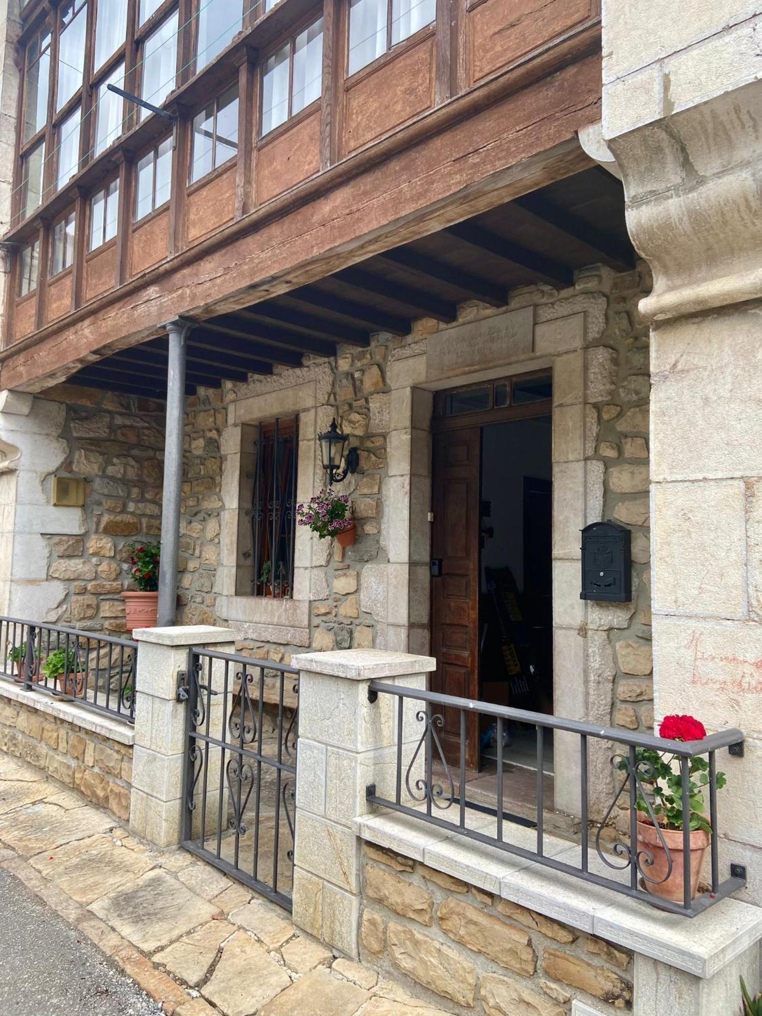 Villa La Casona De Ardines Las Arenas Exterior foto